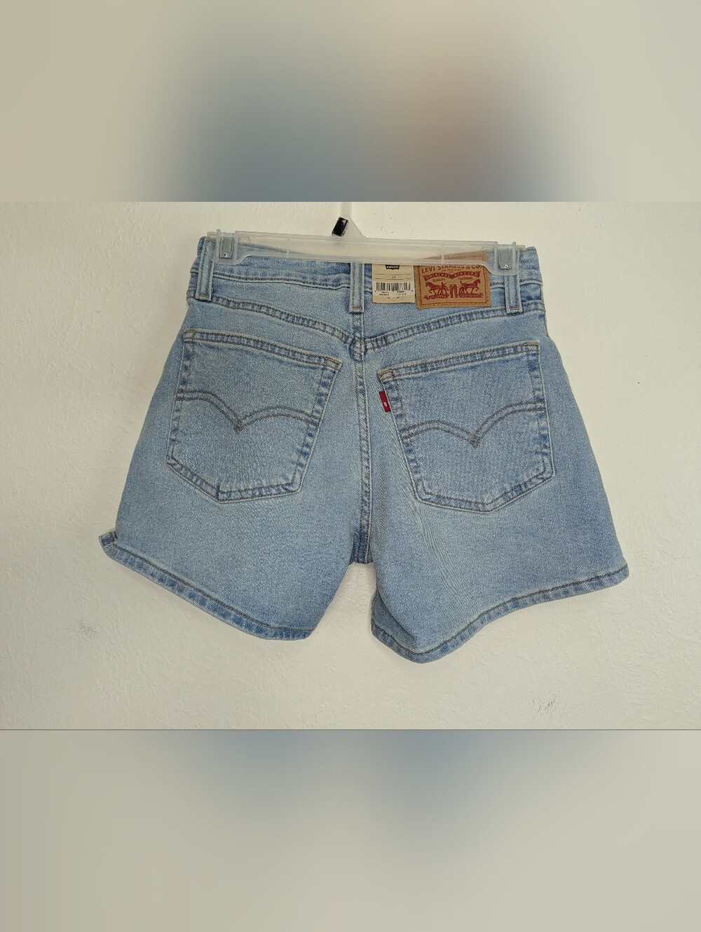 NWT Levi's Women's A-Line Denim Shorts Size 24 - Picture 4 of 6